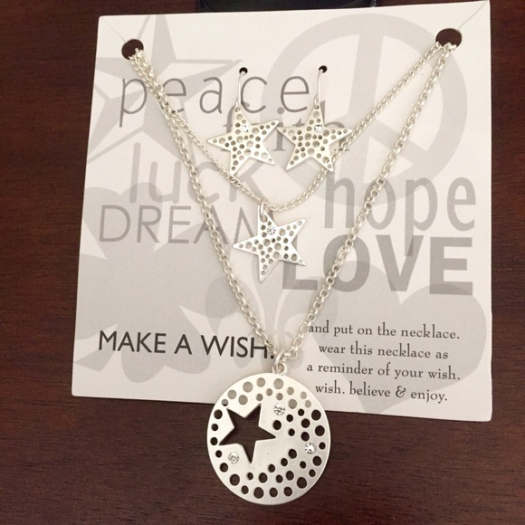 🆕 silver star necklace and earrings