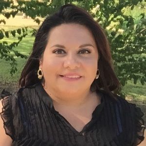 Meet your Posher, Nora