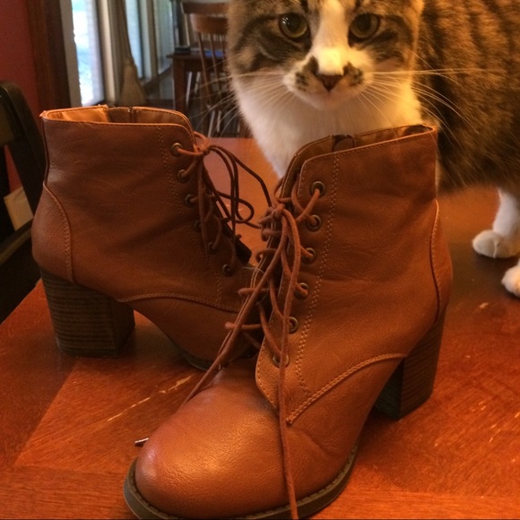 Shiekh brown lace up ankle boot heels!
