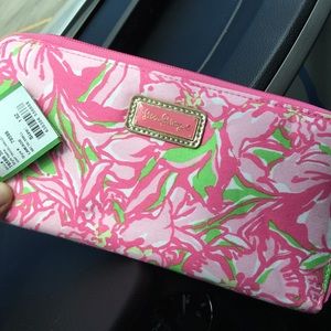 Brand new Lily travel wallet
