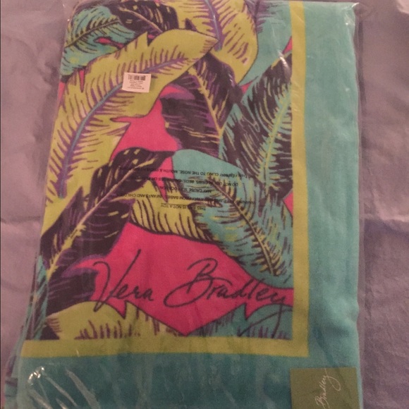 Vera Bradley Beach Towel in Palm Feathers