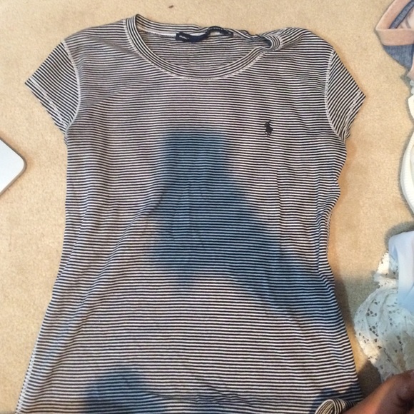 Cute casual Ralph Lauren tshirt!