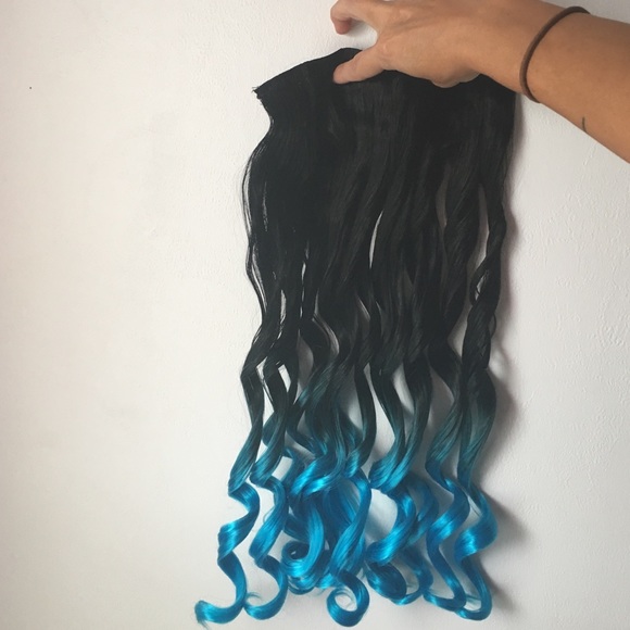 20black and turquoise curly synthetic extensions - Picture 4 of 4