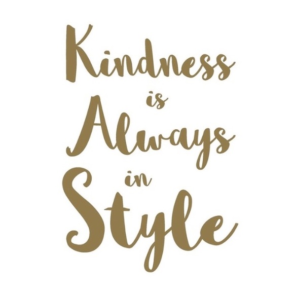 Meet your Posher, Allison - Picture 2 of 7