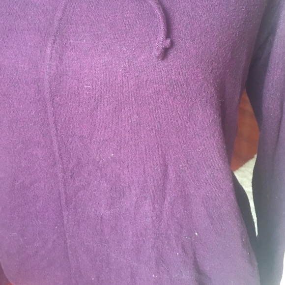 Super soft pullover! - Picture 3 of 4