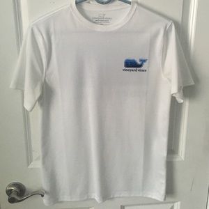 Vineyard vines tshirt