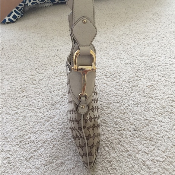 Authentic Gucci purse (tan and cream) - Picture 2 of 4