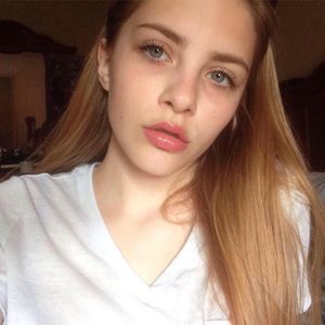 Meet your Posher, Cambrie