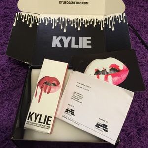 Kristen Kylie Lip Kit Summer Shade. Value $37