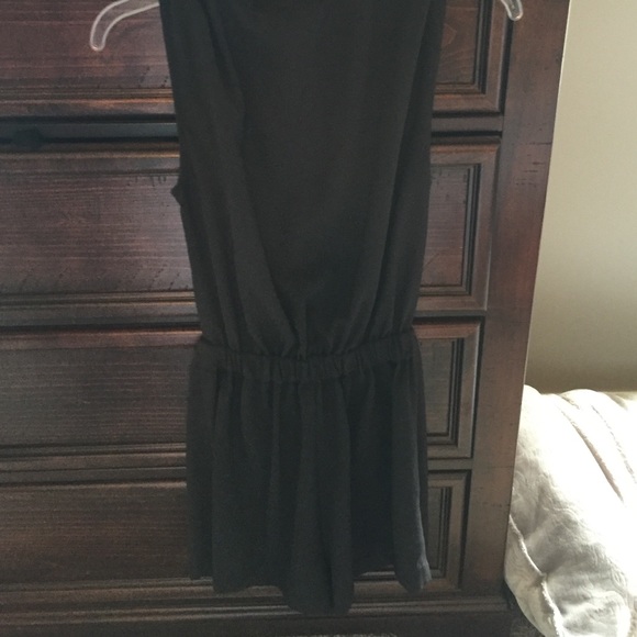 Front tie romper - Picture 4 of 4