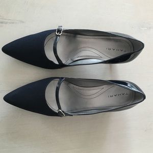 TAHARI Navy Melanie  pump
