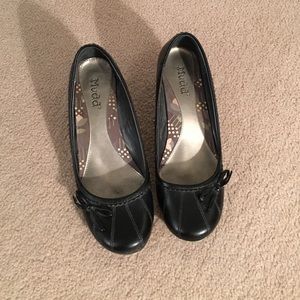 Black Round toe heels