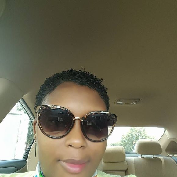 Meet your Posher, Rufine - Picture 1 of 1