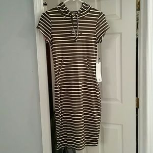 Hooded short sleeve dress