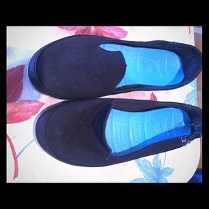 Crocs slip on canvas style