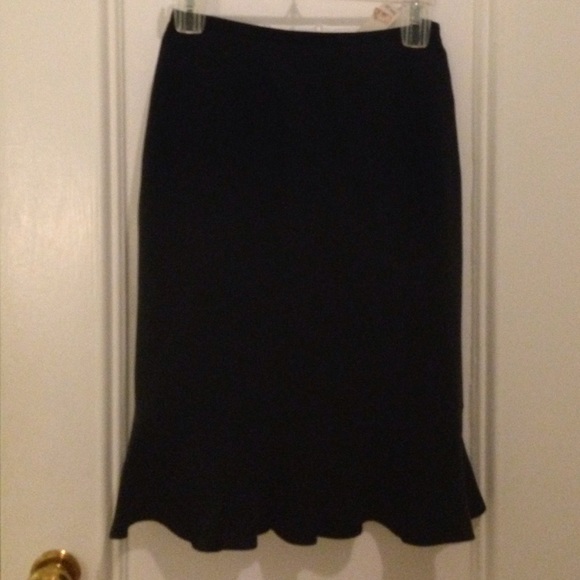 Black silk flare skirt - Picture 1 of 1