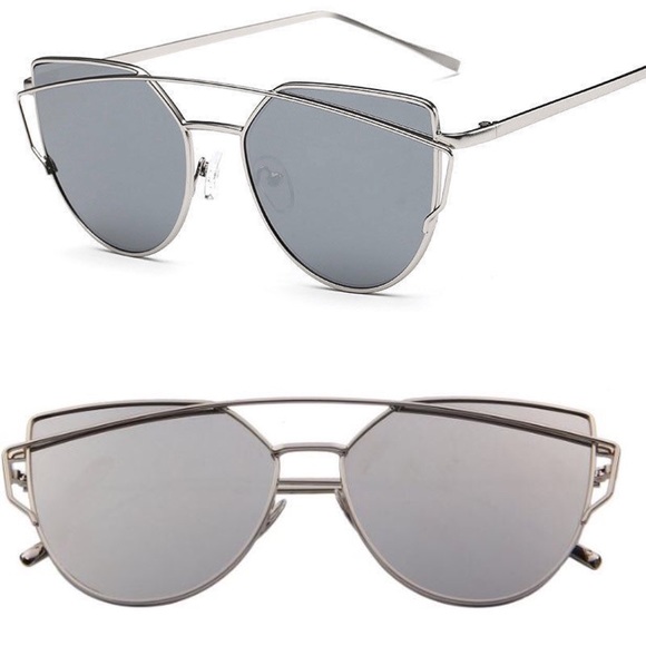 Mirrored Metal Frame Oversized Cat Eye Sunnies - Picture 2 of 4