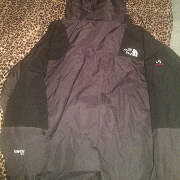 Used Men's 3xl rain northface jacket zip up