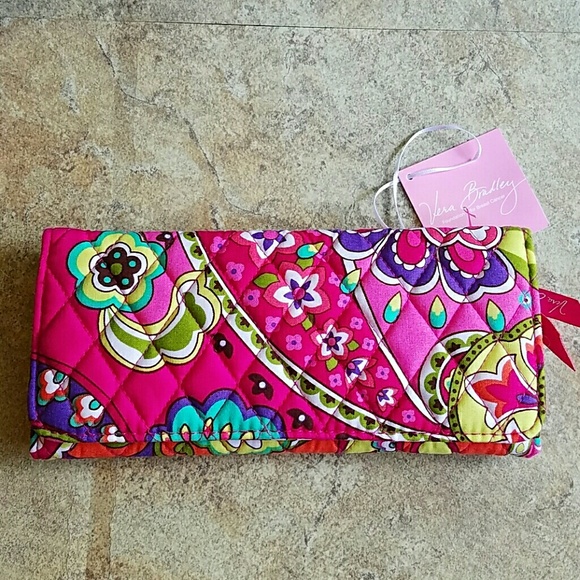 Vera Bradley trifold wallet in pink swrils