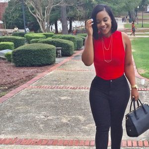 Meet your Posher, Victoria