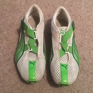 Puma tennis shoes