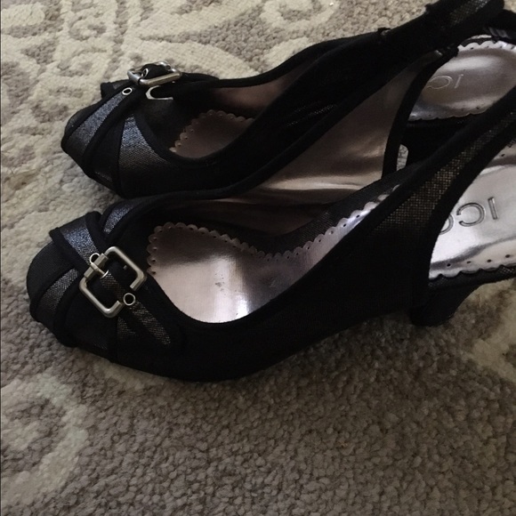 Only worn once! Size 8 heels!!