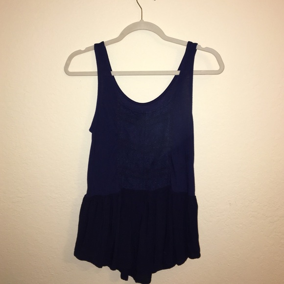 Cute navy flouncy tank.