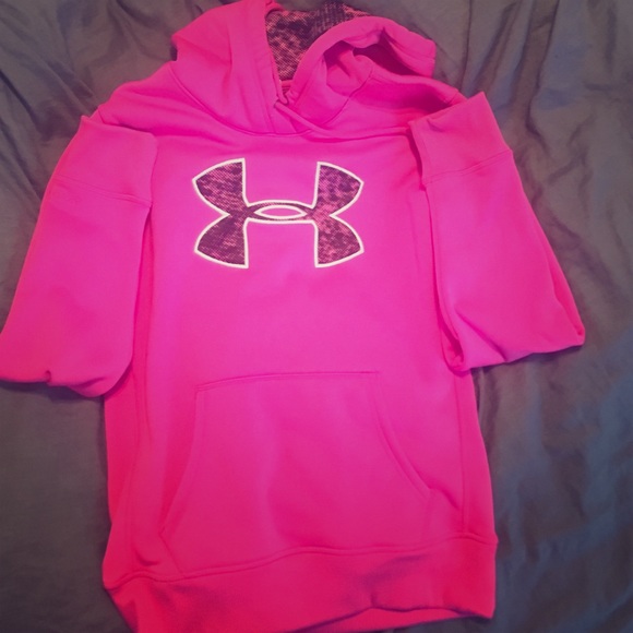 • UNDER ARMOUR hot pink hoodie •