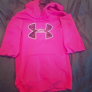 • UNDER ARMOUR hot pink hoodie •