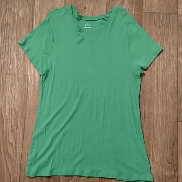 Old navy green tee