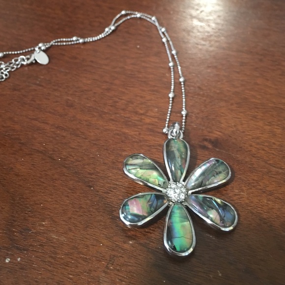 Lia Sophia flower pendant necklace