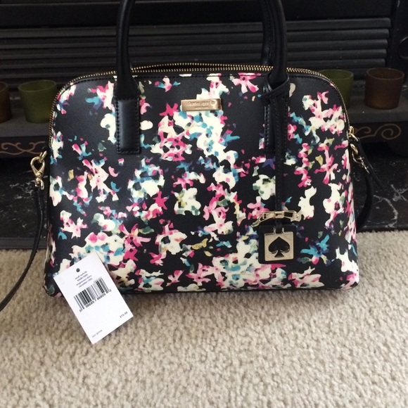 kate spade Handbags - 1 DAY SALE 🎉🎊 Kate Spade Bag