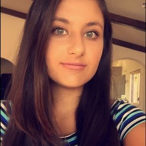 Meet your Posher, Raquel