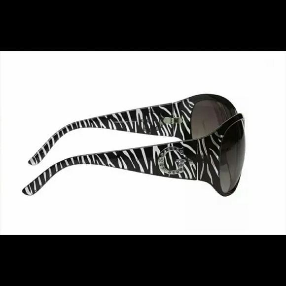 SUPER SALE! ONLY 3 LEFT!  GUESS SUNGLASSES - Picture 2 of 3