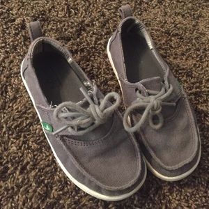 Boys grey Sanuks shoes