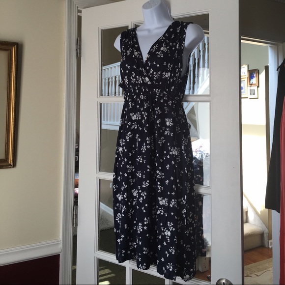 🆕 Oh Baby by Motherhood Surplice Maternity Dress - Picture 2 of 4