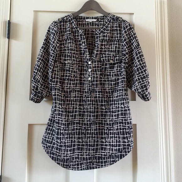 41 Hawthorn a Stitch Fix brand SzM print blouse