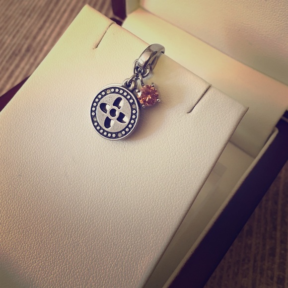 Fossil - 3 Piece Charm - Picture 1 of 2