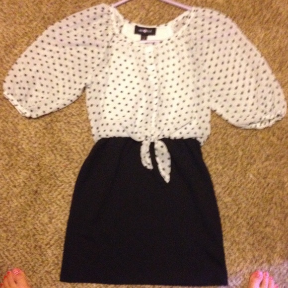 Amy Byer dress