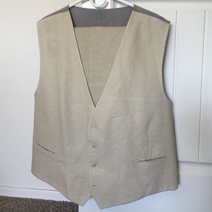 Tan Linen pants and matching vest.