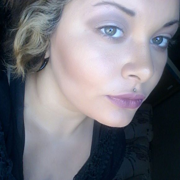 Meet your Posher, Kayla