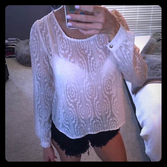 ❌SOLD to my Sister❌Nordstrom Sheer Top Size XS