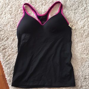 Victoria's Secret workout top NWT! Medium