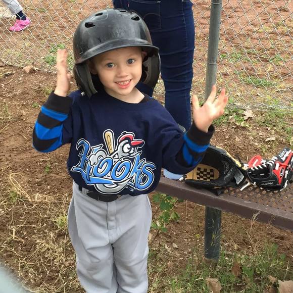 Meet your Posher, Nicole - Picture 1 of 1