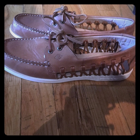 New Sperry shoes! Tried on..never worn out - Picture 1 of 4