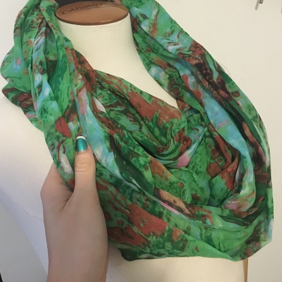 Multi loop infinity scarf - Picture 3 of 4