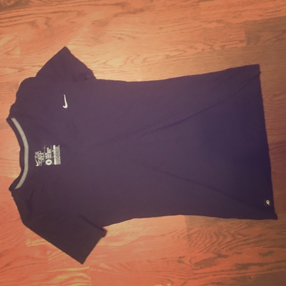 Women's Nike shirt