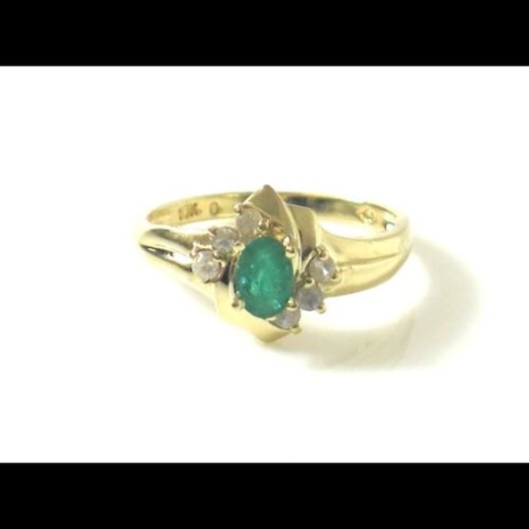 10k Yellow Gold Green Emerald & Diamond Women's Ring