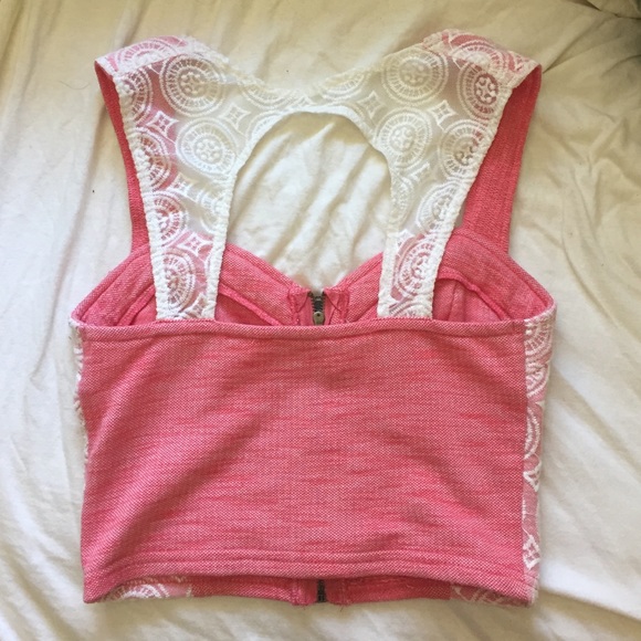 urban outfitters crop top - Picture 2 of 3