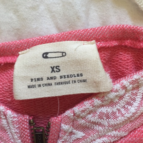 urban outfitters crop top - Picture 3 of 3